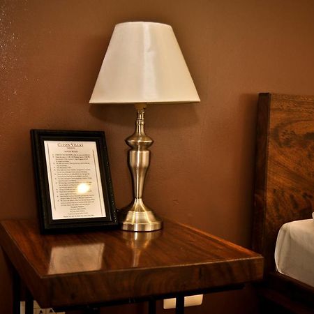 คลีออน วิลลา เพนชัน Bed & Breakfast Puerto Princesa ภายนอก รูปภาพ