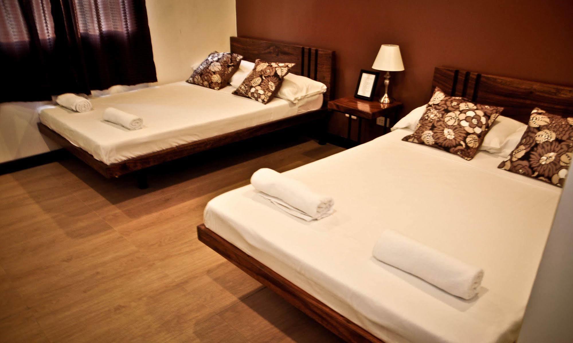 คลีออน วิลลา เพนชัน Bed & Breakfast Puerto Princesa ภายนอก รูปภาพ