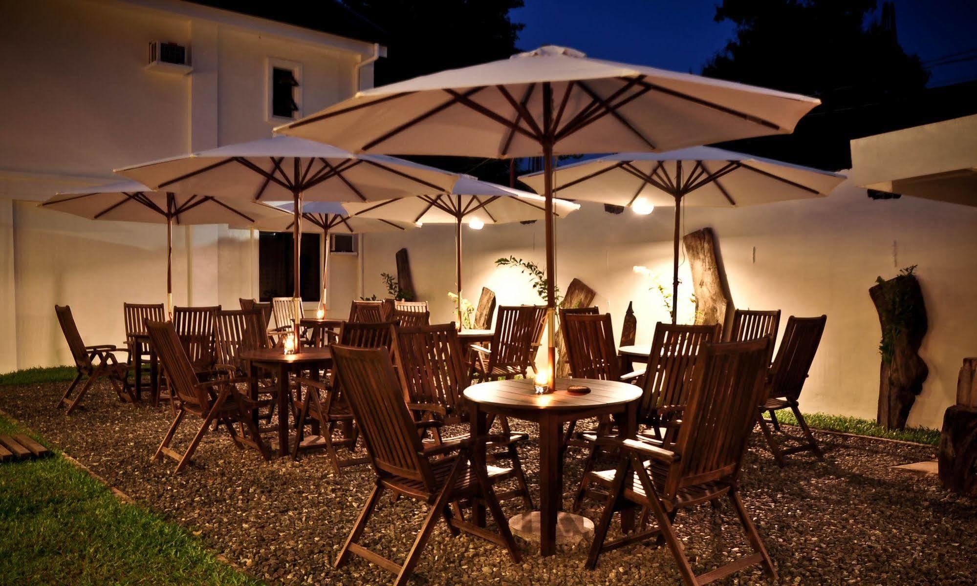 คลีออน วิลลา เพนชัน Bed & Breakfast Puerto Princesa ภายนอก รูปภาพ