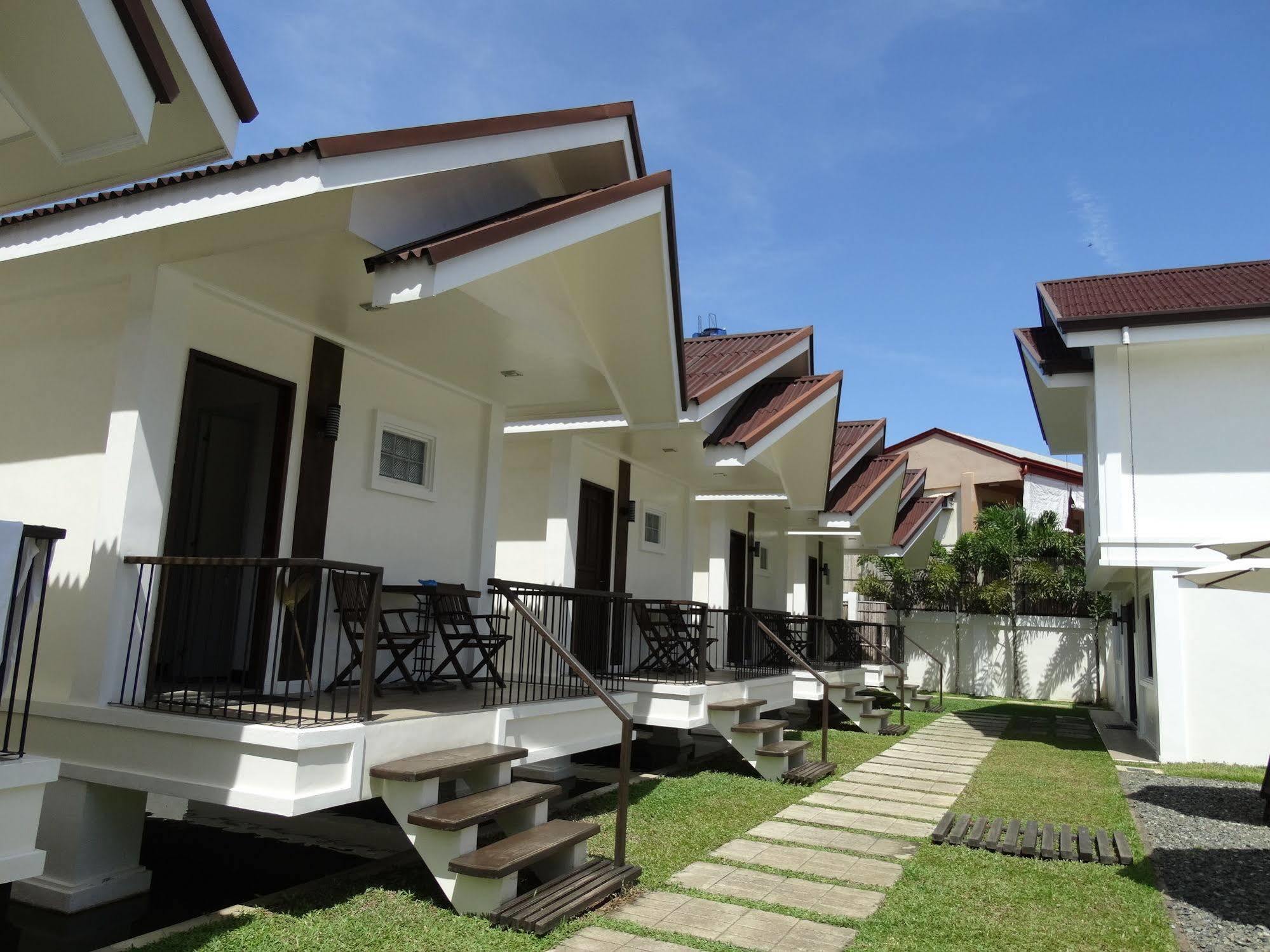 คลีออน วิลลา เพนชัน Bed & Breakfast Puerto Princesa ภายนอก รูปภาพ