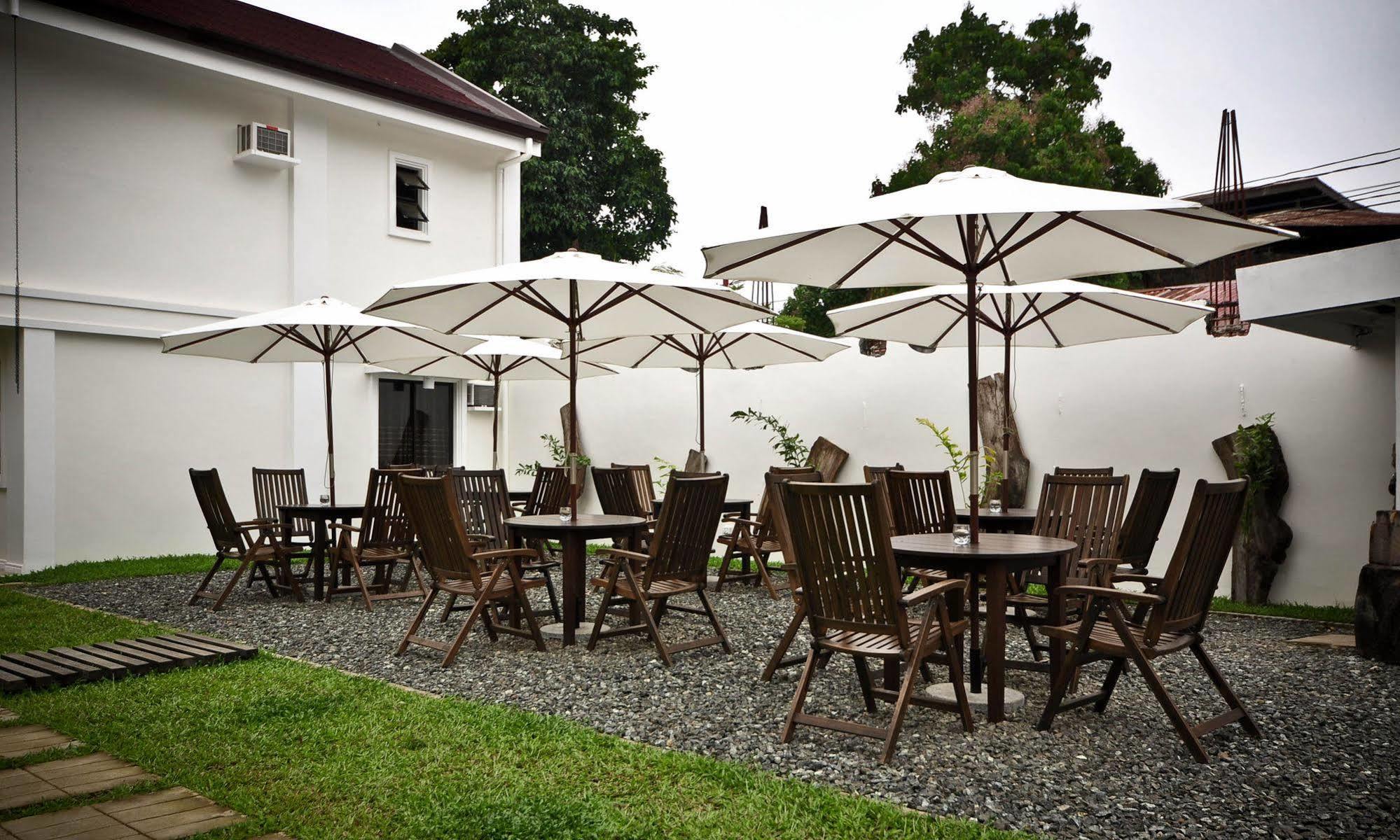 คลีออน วิลลา เพนชัน Bed & Breakfast Puerto Princesa ภายนอก รูปภาพ